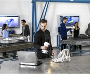 Dispositif de numérisation 3D de haute précision pour objets moyens et grands