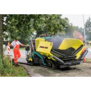 Aft 200-2 finisseur compact Ammann - Poids 5900 kg - Largeur de travail 1.20 à 3.10 m_1