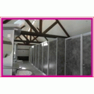 Cabines sanitaires sur pied avec visserie inox traversante