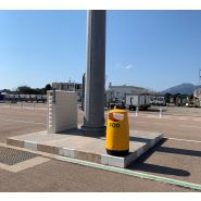 Poubelle pour aéroports et zones d'aviation