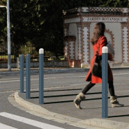 Potelet haute visibilité conviviale 70x70mm - acier peint noir et blanc - 8206333_1