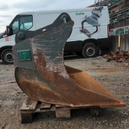 Godet niveleur Egli EPL 160-1600 - OilQuick OQ 65 - 1600 mm - 730 L - Hardox 450/500_1