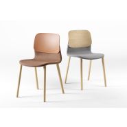 Chaise empilable KLIK - originale et élégante avec options pieds métal ou bois, 6 coloris disponibles, fabrication française_1