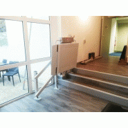 Plateforme pmr monte escalier - securacces - plateforme pmr monte escalier droit_1