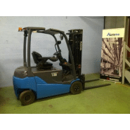 Chariot élévateur frontal électrique d'occasion Toyota 8FBMT18 - Triplex - 1800 KG - Hauteur de levage 4500 MM_1