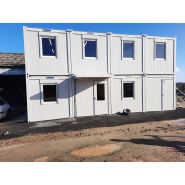 Module modulaire avec panneaux sandwich isolants