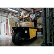 Cushman Stock Chaser - Tracteur logistique Crown - Capacité nominale 1000 lb, alimentation 24V CC, vitesse 8,5 mi/h_1