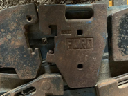 Masse tracteur Ford - pièce pour tracteur en occasion - référence E004671 - année 1985_1