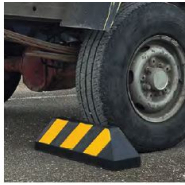 Butée de parking en caoutchouc - idéale pour camions - dimensions 560mmx150mmx150mm - réf BPARK560NJ_1