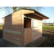 Box individuel pour cheval en bois Douglas - BOX001 - personnalisable avec huisserie galvanisée_1