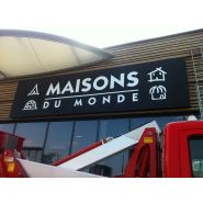 Caisson lumineux - AZTARNA - caisson chant aluminium, LED avec face en altuglas 100% diffusant_1