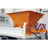 Saleuse destinée aux opérations de viabilité hivernale - KEBEK_1