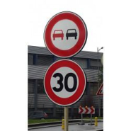 Panneau B3 - Interdiction de dépasser tous les véhicules à moteur - Histoire et préconisations d'installation_1