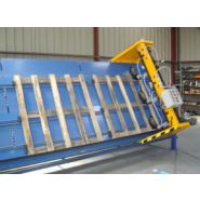 Machine d'assemblage de couvercles de palettes avec réglage rapide