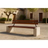 Banc droit public en béton avec dossier Firenze - fibres projetées - lattes en bois Iroko