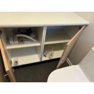 Container aménagé en bureau - salle de bain et espace de rangement - 6000 mm x 2430 mm x 2791 mm - cadre blanc_1