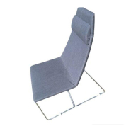 Fauteuil Lounge SINETICA d'occasion - Structure tubulaire en acier - Assise et dossier en polyuréthane - Design épuré et contemporain_1