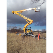 Machine d'élévation PUMA 42GTX pour travaux forestiers et entretien de lignes