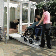 Rampe télescopique 2 mètres - Longueur ajustable 1,13 m à 2 m - Charge max 300 kg - Réf. f114017_1