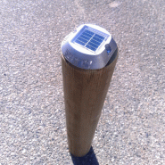 Borne bois plus plots LED solaire_1