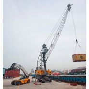 Grue Liebherr LHM 180, idéale pour manutention de colis et conteneurs
