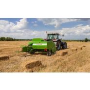 Presse à balles carrées SIPMA PK 4000 KOSTKA - largeur du ramasseur 1780 mm - performance et durabilité optimales_1