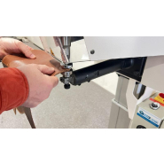 Machine à battre / marteler à froid ou à chaud - Modèles BS4/BS5 - avec pédale de commande et tablette de maintien des cuirs_1