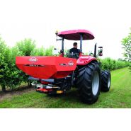 Trémie mono-cône des distributeurs d'engrais MDS .2 pour une vidange intégrale