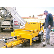 Transporteur avec pompe à vis pour chapes liquides - Puissante et polyvalente CLB18 - Débit 300 l/min et granulométrie jusqu'à 16 mm_1