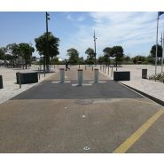 Borne de défense DEFENDOR - 50 AUTO - Citinnov, robuste et certifiée contre les véhicules béliers_1