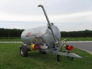 Châssis galvanisé avec cuve d’eau pour usage agricole