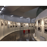 Cloison d'exposition recto verso blanche en mélaminé