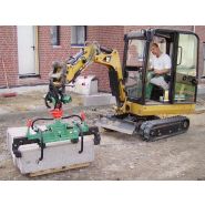 Accessoire de mini-pelle pour talus et jardinières