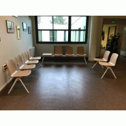Poutre d'assise design ANNA avec pied en V inversé et finition bois