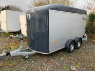 Remorque fourgon en aluminium avec porte latérale DEBON C500XL ROADSTER - PTAC : 2600 Kg - RC_HK133015-18_1