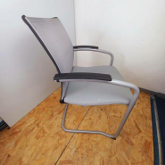 Chaise visiteur Open Up Sedus d'occasion - design moderne, confortable et empilable_1
