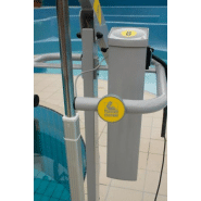 Lève-personne compact  de piscine avec chaise de bain ou châssis-mains pour le soulèvement de personnes handicapés - handi-move®_1