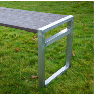 Table publique en matériau recyclé avec fixation au sol - barcelone_1