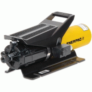 PA133, Pompe à pied hydraulique pneumatique, 589 cm3 d'huile utile, 0,13 l/m débit d'huile à 700 bar_1