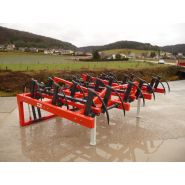 Carolev 3603 - Manipulateur Bugnot - Prend 3 bottes de 1.20 m de largeur - Charge maxi 2100 kg - Largeur 2.95 m_1