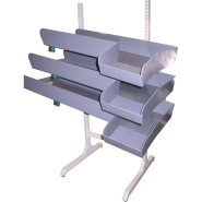 Poste de travail ergonomique réglable en hauteur - préhension frontale - trémie en PVC et structure perforée_1