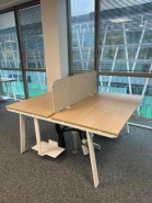 Bureau Bench d'occasion - 2, 4 ou 6 positions - Bois et piètements blancs - Dimensions 140 cm x 80 cm_1