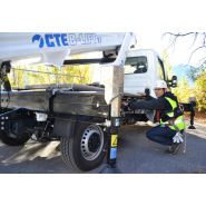 Nacelle avec stabilisateurs à configuration variable et capteurs de pression au sol