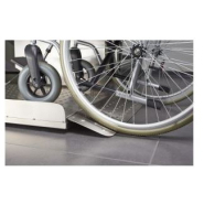 Plateforme monte escalier droit inclinée,  automatisée, plus puissante, plus solide, moins encombrante_1