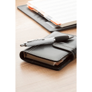 Stylo à bille en plastique - corps blanc, grip coloré, parties chromées brillantes - encre bleue_1