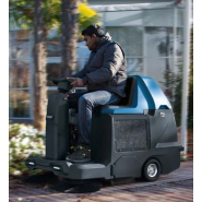 Balayeuse autoportée tractée avant/arrière - FSR B - Réf. 110826 - Nettoyage intérieur/extérieur jusqu'à 8000 m²_1