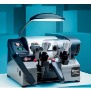 Machine Silca Bravo Professional avec étaux pivotants quatre faces