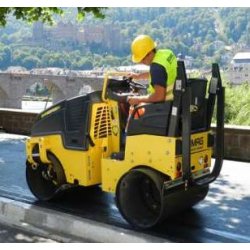 Rouleaux tandem vibrants articulés Bomag BW 100 SC 5 - compact, efficace et puissant - moteur Kubota 15 ch