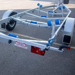 6m30-2M20 -1X 1500 kg 1500 kg - VLEMMIX - Remorque Porte-Bateau