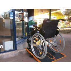 Rampes d'accès pliables noires et orange - fibre de verre renforcée - légères et antidérapantes - 01028
